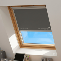 Store enrouleur occultant Velux compatible pour lucarne encastrée, en polyester, isolant thermique, design horizontal uni, style français, large
