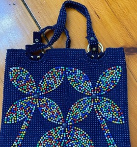 Sacs bandoulière mini pour femmes, faits main, brodés, perlés, entièrement à sequins, légers, qualité export, en stock pour la mode - Product Image 1