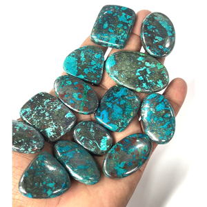 Shattuckita Verde Natural, Gema Suelta en Cabujón, Formas y Tamaños Variados, de 20 a 30 mm Aprox. - Product Image 1