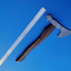 Hache à fendre en acier Damas forgé à la main de qualité industrielle, manche en bois, style Viking barbu, durable, pour la chasse, le camping et la construction - Product Image 6