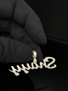 Ciondolo Personalizzato Iced Diamond Ice Fortress Taglio Brillante Rotondo, Charm Hip Hop in Lega Placcata Oro con Nome Personalizzato Shayy, Regalo Unisex - Product Image 2