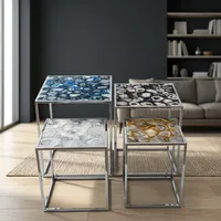 Tables d'appoint modernes avec plateau en faux marbre et structure en métal, meubles de salon au design contemporain
