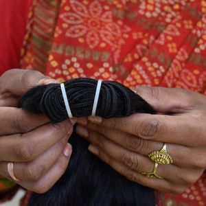 Cuticule de cheveux de femme noire non traitée alignée sans perte de cheveux brésiliens noirs Genius Weft Bundles Wavy Loose Wave Human Hair - Product Image 5