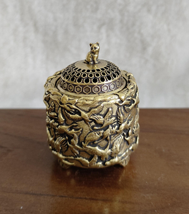 Luxury Islamic <b>Bakhoor</b> Incense <b>Burner</b> with Metal Construction Eco-Friendly & Durable for Home and Mosque - Product Image 2