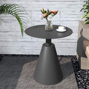 Table d'appoint en métal au design élégant qui ajoute de la hauteur et de la sophistication à l'aménagement du salon avec un effort minimal - Product Image 5