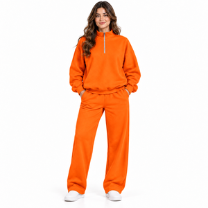 Ensemble de survêtement pour femmes en gros, deux pièces : sweat à capuche à manches longues avec demi-fermeture éclair et pantalon de jogging, vêtements de sport pour la gym et le fitness - Product Image 1