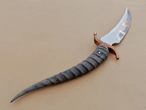 มีดล่าสัตว์ Deer Impala Horn ทำจากเหล็กกล้าคาร์บอนสูง ปลายใบมีดแบบ Clip Point ใบมีดตรง พร้อมปลอกหนัง ใบมีดแบบ Fixed Blade สำหรับกิจกรรมกลางแจ้ง ตั้งแคมป์ และตกแต่ง - Product Image 3
