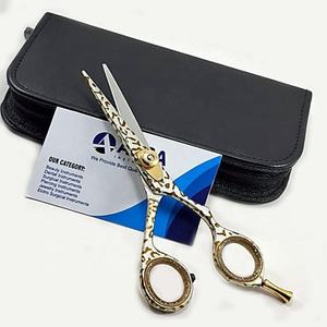 Tijeras de Peluquería Profesionales de Acero Inoxidable 6CR13 con Mango Mediano para Diestros, con Estampado Dorado de Lujo, Venta al Por Mayor - Product Image 3