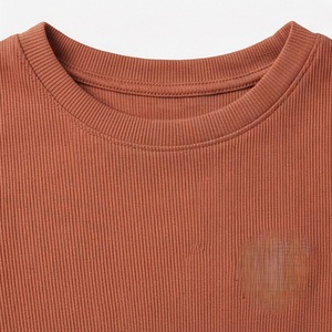 T-shirt personnalisable à col rond pour équipes féminines – Vente en gros pour groupes sportifs – Style tendance – Couleurs personnalisables - Product Image 4