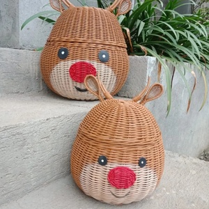 Cestas de ratán tejidas a mano con forma de reno, estilo navideño, con tapa, a precio económico. - Product Image 5