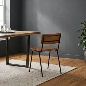 Silla de Comedor Moderna de Cuero Sintético con Patas de Metal, Diseño de Mediados de Siglo, Asiento Tapizado para Uso en el Hogar u Oficina - Product Image 2