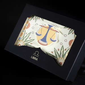 RTS Premium Personal Zodiac Birthday Gift Box Papier d'art noir avec impression sur feuille d'or - Product Image 2