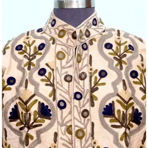 Veste courte brodée artisanale en cotisse, manteau ethnique d'hiver, vente en gros, vêtements d'extérieur traditionnels pour fêtes et événements - Product Image 3