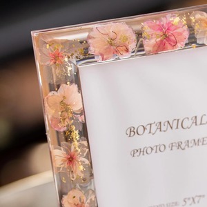 Cadre photo en résine avec fleurs séchées pressées - Cadeau idéal pour ELLE, cadeau de pendaison de crémaillère, cadeau de mariage de REHMAN CRAFT - Product Image 4