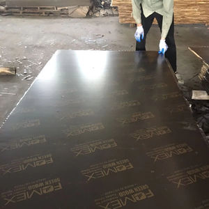 Contreplaqué filmé E0 standard du Vietnam 12mm 15mm 18mm Noir Marron Design moderne pour coffrage de construction - Product Image 1