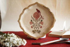 Bandeja de servir tradicional de madera con diseño de pájaro y granada, vajilla reutilizable para uso en el hogar, hotel o bodas, de curio craft. - Product Image 2