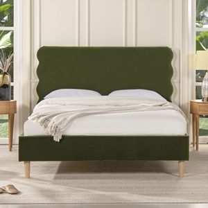 Letto matrimoniale moderno Stockholm con testiera ondulata in velluto verde oliva imbottito - Product Image 1
