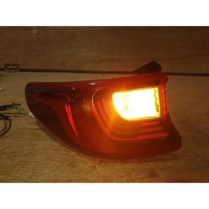 Stonic 2017-2020 Feu arrière gauche extérieur, d'occasion, OEM 92401H8500 - Product Image 2