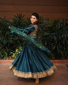 Conjunto de Vestido Anarkali Azul Turquesa para Mujer, con Dupatta, Diseño Bordado, Ropa Étnica India, para Bodas y Fiestas, Verano/Invierno, Secado Rápido, Largo - Product Image 2