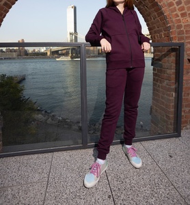 Sweat-shirt et pantalon de survêtement d'hiver écologiques pour femmes Ensemble de survêtement à capuche zippé en polaire 2 pièces - Product Image 5