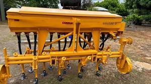 Sembradora de maíz de doble hilera con succión de aire y fertilizadora para tractor, sembradora neumática de maíz de 8 hileras en venta - Product Image 2