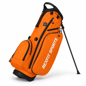Bolsa de golf con diseño personalizado, almacenamiento práctico para palos, diseño ligero y portátil, y patas plegables para el transporte diario de golf. - Product Image 1