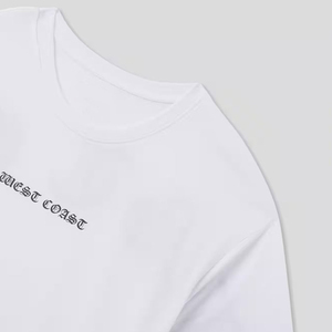 เสื้อยืดคอกลมแขนสั้นสีขาวพิมพ์ลายขายส่งสำหรับผู้ชาย ทรงปกติ ผ้าคอตตอนเจอร์ซีย์ สไตล์ลำลอง - Product Image 2