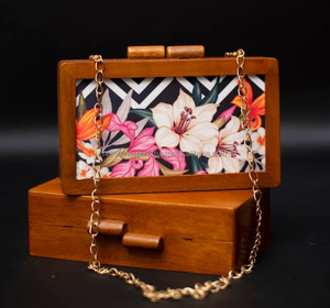 Monederos y bolsos de mano de madera con acabado natural Pedidos a granel de moda vintage para bodas y fiestas - Product Image 1