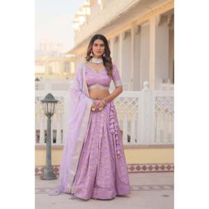 LIVEWEAR Lehenga Choli, créateur de vêtements de désherbage vert - Product Image 3