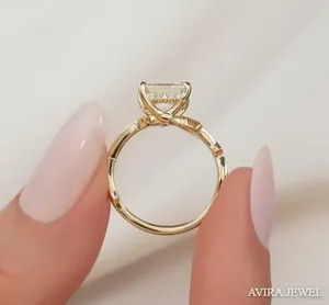 Anillo de Diamante Cultivado en Laboratorio al por Mayor, Corte Princesa de 1 Quilate, Oro Blanco de 10k, 14k, 18k, Anillo de Compromiso Solitario de Alta Gama para Mujer, Avira Jewels India - Product Image 5