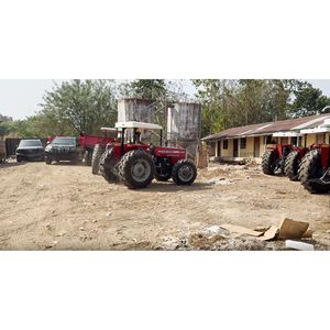 Potente tractor Massey Ferguson MF 375 4WD 75 HP listo para arar para la Agricultura fabricado en Pakistán - Product Image 3