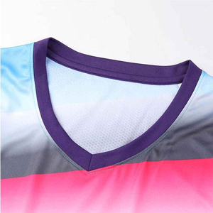 Conjuntos de Uniformes de Baloncesto Personalizados con Degradado de Color para Hombre, Ropa de Entrenamiento de Equipo Hecha a Medida, Uniforme de Baloncesto de Tela de Malla 100% Poliéster - Product Image 5
