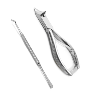 Coupe-ongles en forme de lune pour ongles épais et incarnés – Outil de podologie robuste pour le soin des ongles - Product Image 1