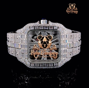 Reloj de Acero Inoxidable con Diamantes Moissanite para Hombre, con Detalles Radiantes en la Esfera, Brazalete Esculpido y Diseño de Caja Moderno - Product Image 4