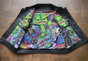 Chaleco de Cuero Estilo Cocodrilo Negro - Product Image 5