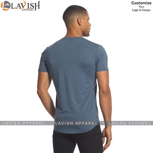 T-shirt col V 100% coton haute qualité pour homme, séchage rapide, logo personnalisable, motif solide, poids de 180 grammes, sérigraphie tricotée - Product Image 3