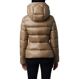 Veste d'hiver unisexe de haute qualité en gros, service OEM, vente chaude, veste matelassée légère et chaude pour hommes et femmes - Product Image 3