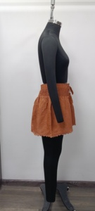 Pantalones cortos de algodón de cintura alta para mujer con cordón y decoración de borlas, color sólido, corte holgado, estilo informal, naranja - Product Image 3
