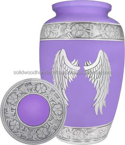 Urnes funéraires décoratives en laiton faites à la main pour hommes et femmes - Product Image 2