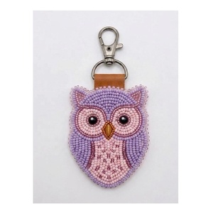 Porte-clés hibou perlé violet rose, breloque de sac en forme d'animal, à accrocher aux clés, cadeau pour filles, breloque de sac pour sacs fourre-tout, sacs à main, accessoire de sac à main - Product Image 1