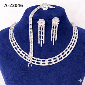 MOLL JEWELLERS - Conjunto de Collar y Pendientes de Aleación de Zinc Chapado en Oro de 24K con Circonitas Florales, para Mujer, Ideal para Compromiso, Boda, Fiesta, Certificado - Product Image 5