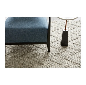 Mesa Auxiliar de Lujo con Pedestal, Tapa Redonda, Base Cónica y Columna de Soporte Elegante, Ideal para Bares - Product Image 2