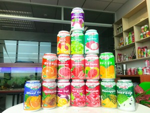 ผู้จัดจำหน่ายขายส่ง ราคาดีที่สุด น้ำผลไม้เขตร้อนธรรมชาติเวียดนาม ขนาด 330 มล. บรรจุกระป๋อง รับผลิตแบรนด์ส่วนตัว โลโก้ตามสั่ง ออกแบบฟรี ตัวอย่างฟรี - Product Image 6