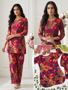 Ensemble Kurti et Palazzo en Rayonne Imprimée à Motifs Floraux pour Femme, Longueur Genou, Tenue Ethnique Coordonnée pour Fête, Mariage, ou Tenue Décontractée - Product Image 5
