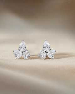Boucles d'oreilles clous en or massif 14K 18K, serties de diamants en grappe, trois pierres (rond, cœur, poire) cultivées en laboratoire, bijoux Trinity, cadeau pour femme - Product Image 4