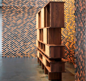 Étagère en bois massif de style Mid-Century, vitrine ouverte, séparateur de salon et chambre, unité de rangement en bois – Vente en gros - Product Image 6