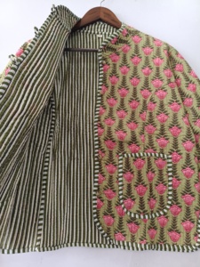 Chaqueta de algodón acolchada estilo bohemio indio: Chaqueta corta con patchwork - Product Image 4