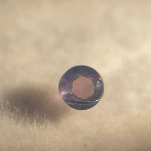 Alexandrite naturelle facettée, taille ronde, pour la joaillerie. - Product Image 1