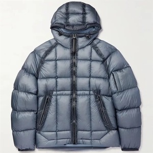 Veste matelassée en duvet brillant de qualité supérieure, design tendance, style streetwear, épaisse, rembourrée en polyester, coupe-vent, veste matelassée d'hiver - Product Image 3