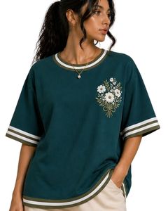 Camiseta Oversize Personalizada para Mujer, Color Verde Azulado Oscuro, con Bordado Floral, Cuello Redondo con Rayas en Contraste, Estilo Casual Holgado, de Algodón, para Verano - Product Image 1